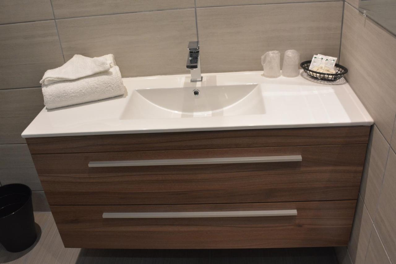 Chez Nous Motel Laval