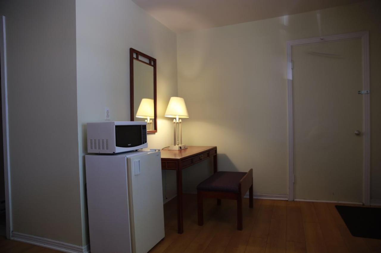 Motel Chez Nous Laval